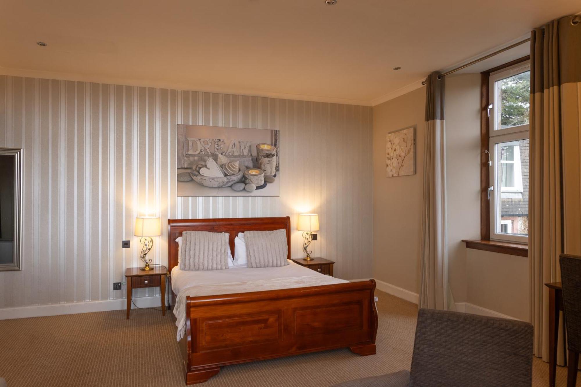 Rosslea Hall Hotel Rhu Habitación foto