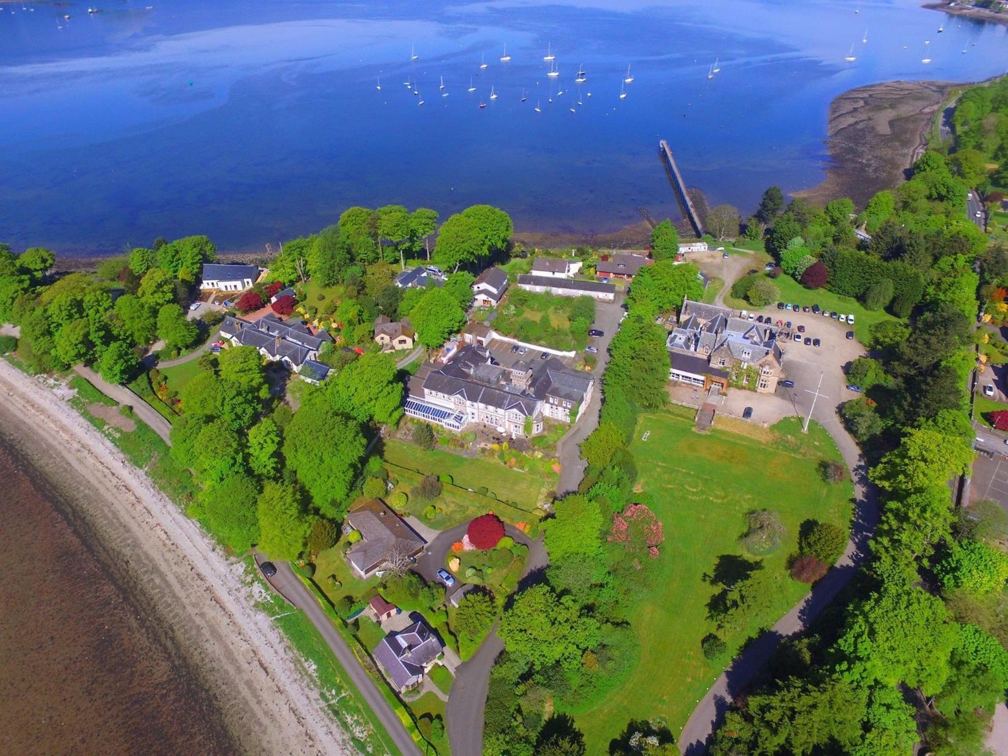 Rosslea Hall Hotel Rhu Exterior foto